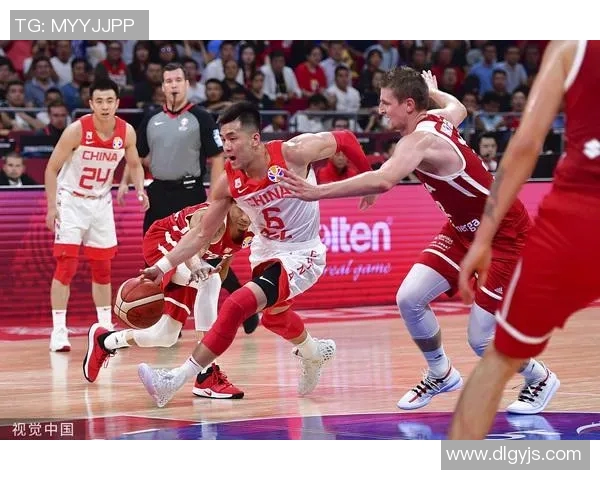 中国男篮对阵波兰的精彩较量与赛场背后的故事 中国男篮对阵波兰的精彩较量与赛场背后的故事